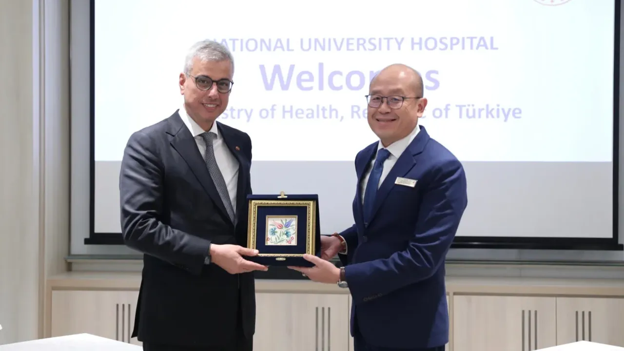 turkiye-ve-singapur-arasinda-asi-uretimi-ve-hucresel-tedavi-gundemi