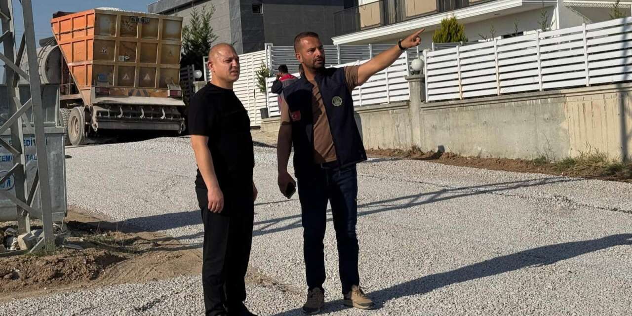 baskan-ahmet-onal’dan-hafta-sonu-mesaisi:-aksemsettin’de-yol-calismalarini-inceledi